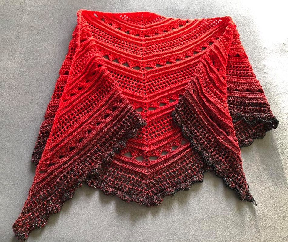 crochet Pattern flat triangular shawl Newone - Image 2