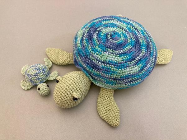 Häkelanleitung Wasserschildkröte Shelly und Babyschildkröte