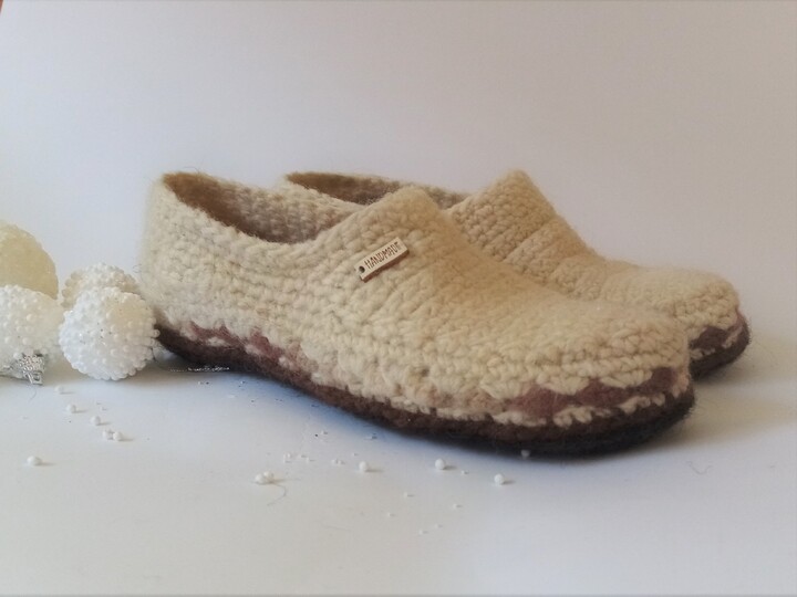 Slippers. Moccasins or Boots. Crochet pattern 36-43