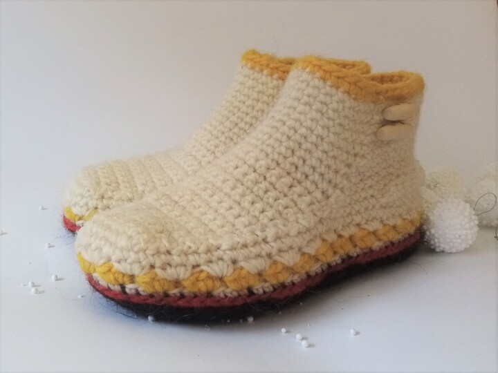 Slippers. Moccasins or Boots. Crochet pattern 36-43