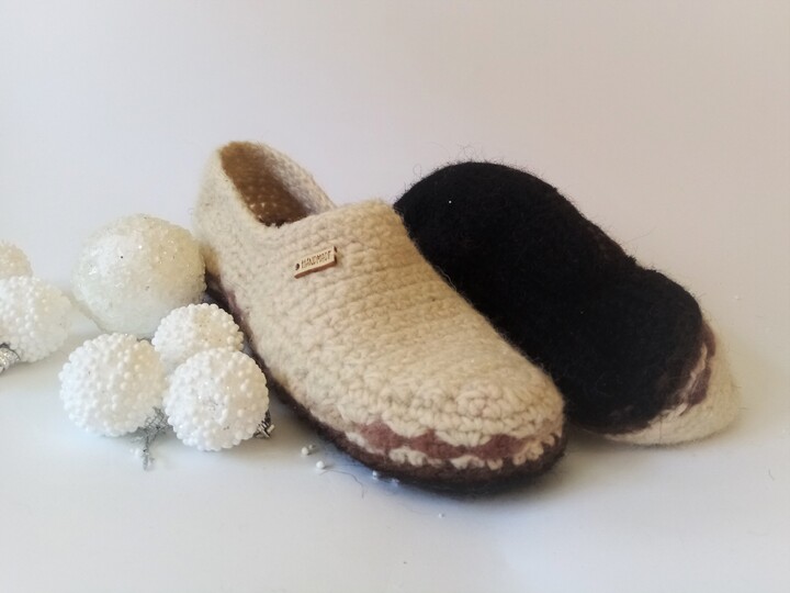 Slippers. Moccasins or Boots. Crochet pattern 36-43
