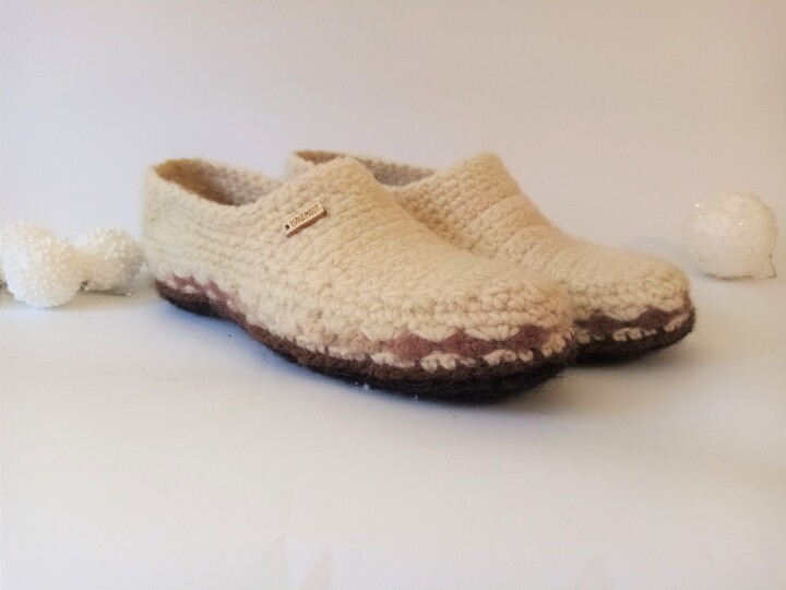 Slippers. Moccasins or Boots. Crochet pattern 36-43