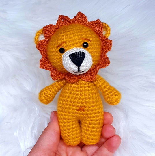 Häkelanleitung kleiner Löwe