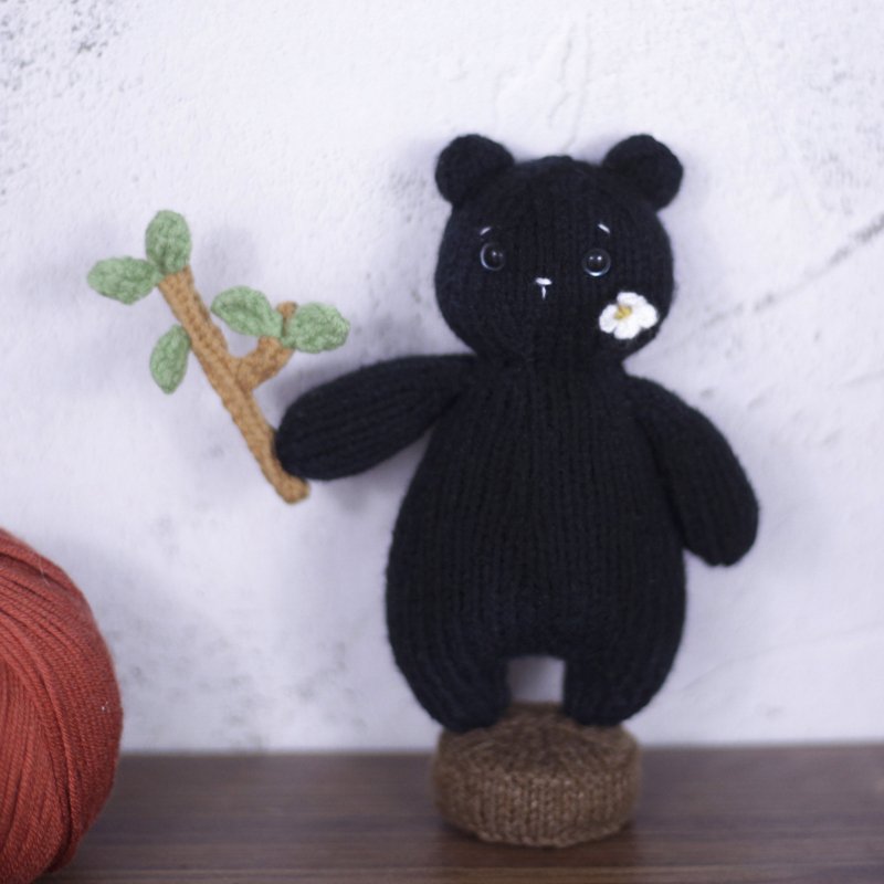 Bear knitting pattern Den