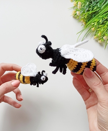 Crochet bee amigurumi pattern