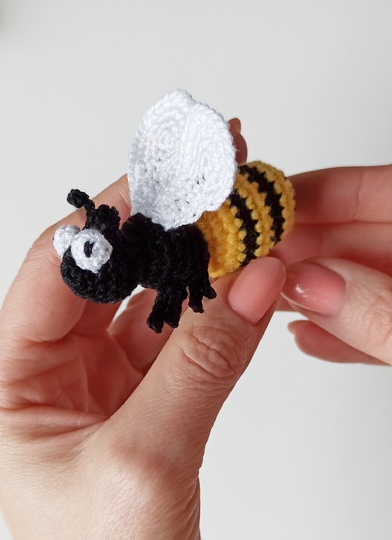 Crochet bee amigurumi pattern, Easy crochet amigurumi bee