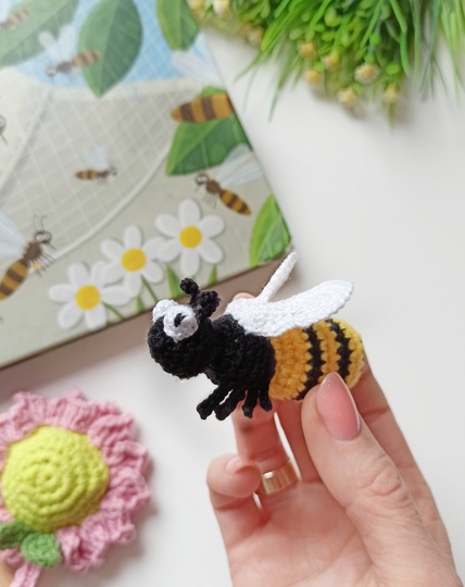 Crochet bee amigurumi pattern, Easy crochet amigurumi bee