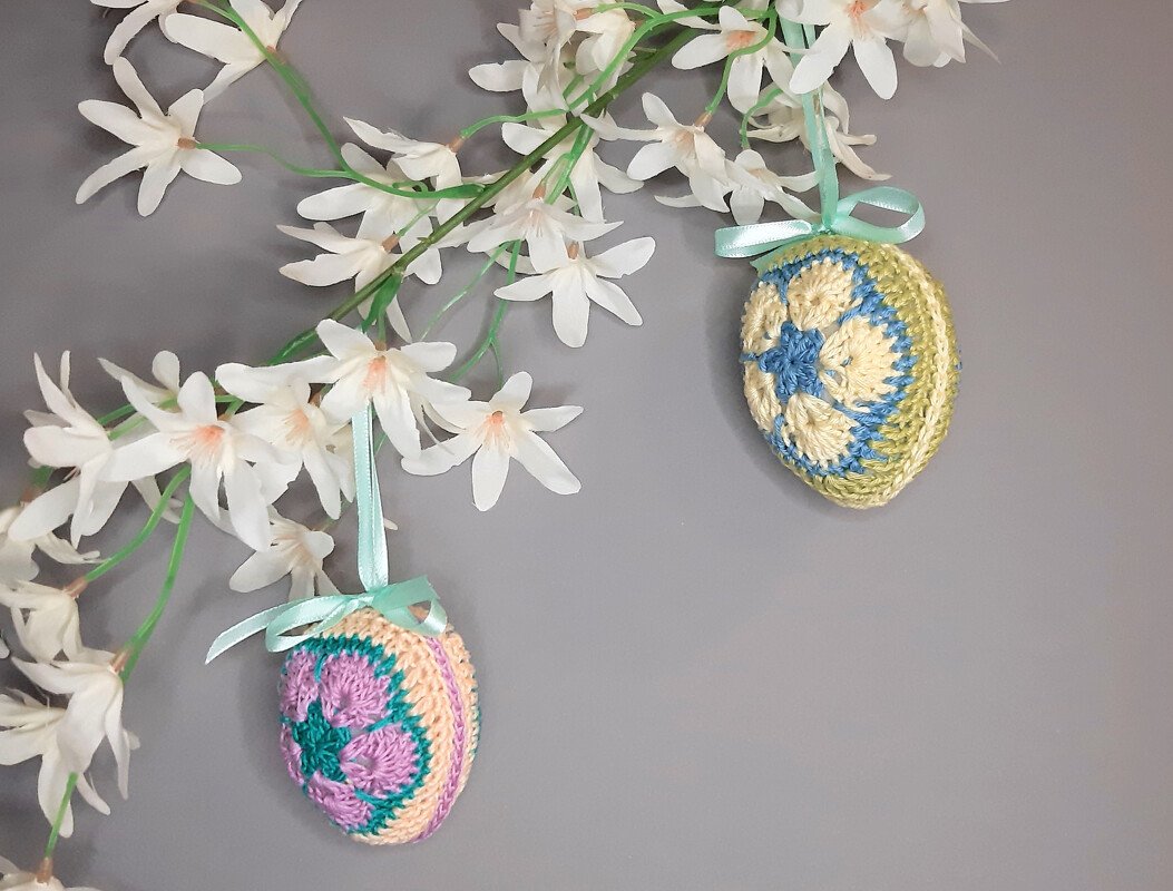 Easter eggs crocheted with African Flowers - Image 2