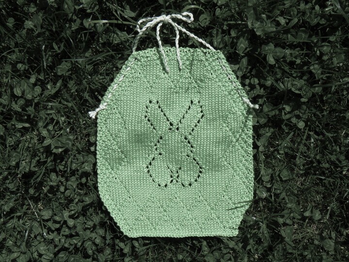 Strickanleitung Babylätzchen "Hase"