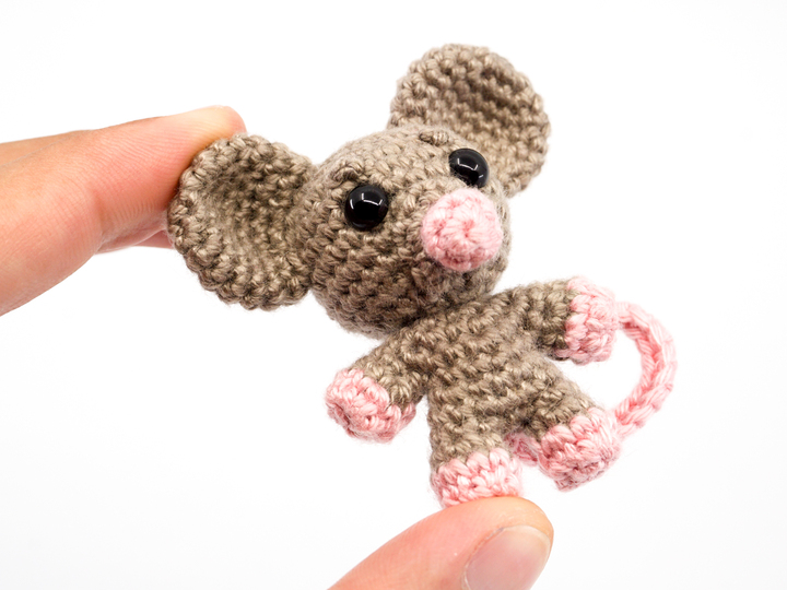 Amigurumi Mini Noso Mouse Crochet Pattern
