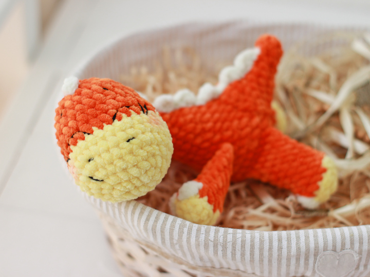 Dinosaur Family Crochet pattern: Dino parents (boy & girl), dino child