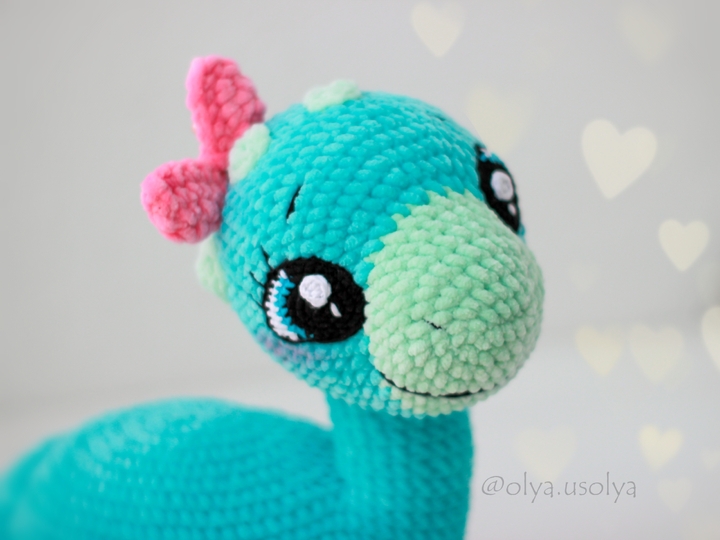 Dinosaur Family Crochet pattern: Dino parents (boy & girl), dino child