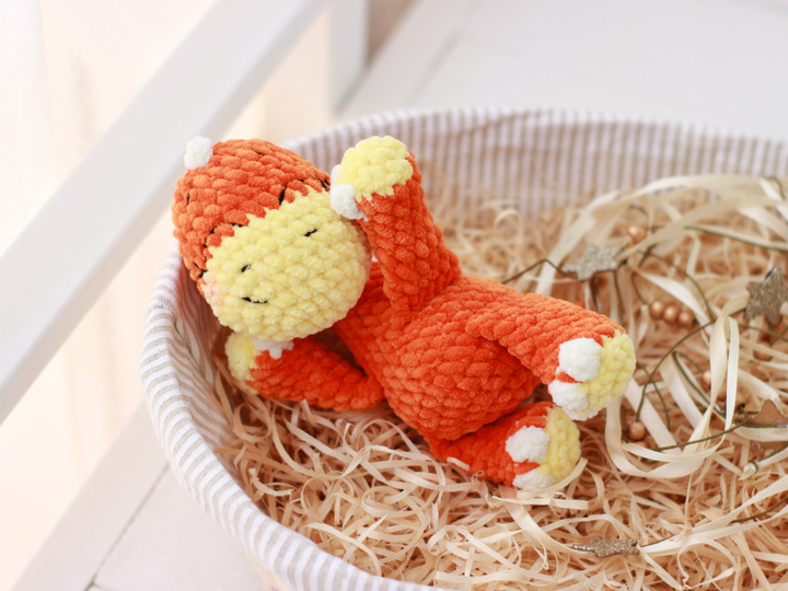 Dinosaur Family Crochet pattern: Dino parents (boy & girl), dino child
