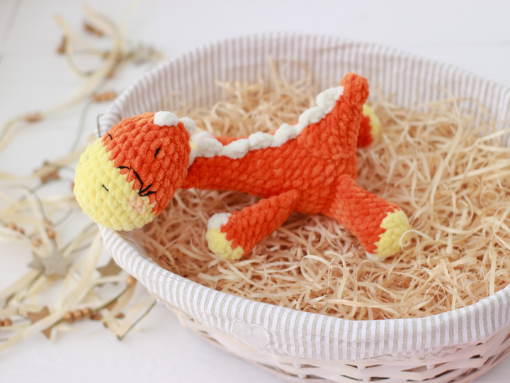 Dinosaur Family Crochet pattern: Dino parents (boy & girl), dino child