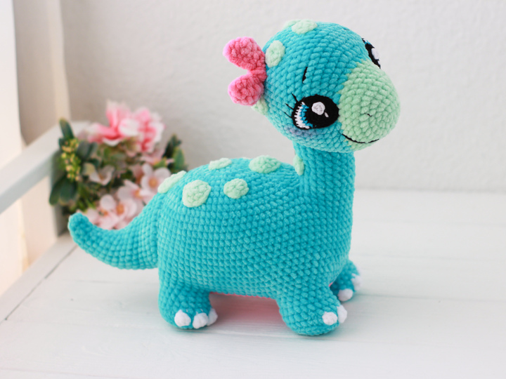 Dinosaur Family Crochet pattern: Dino parents (boy & girl), dino child
