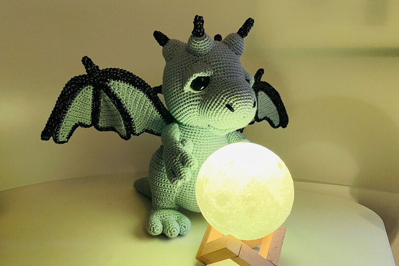 Leuchtender Drache Häkelanleitung Amigurumi