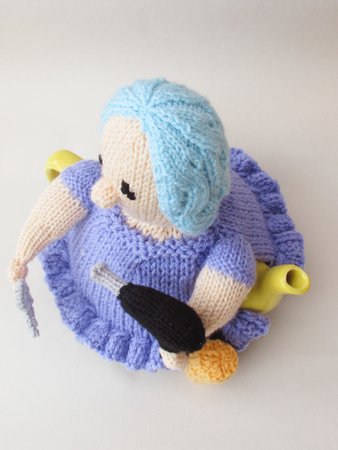 Hairdresser Tea Cosy Knitting Pattern