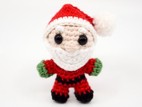 Amigurumi Mini Noso Weihnachtsmann häkeln