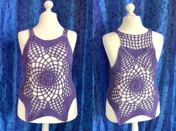 Lila gehäkeltes Damen-Top mit sternförmigem Ajourmuster, Vorder- und Rückansicht auf Schneiderpuppe