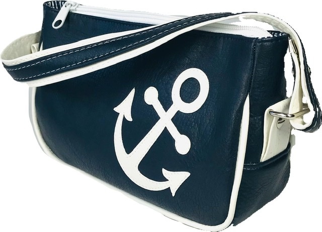 Marineblaue Umhängetasche mit weißem Anker, weißen Paspeln und Reißverschluss