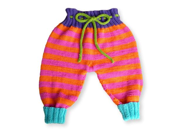 Baby pants - 3 sizes - knitting pattern