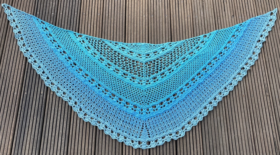 Anleitung Honua Kai - "Meereswelt", Halbmondtuch