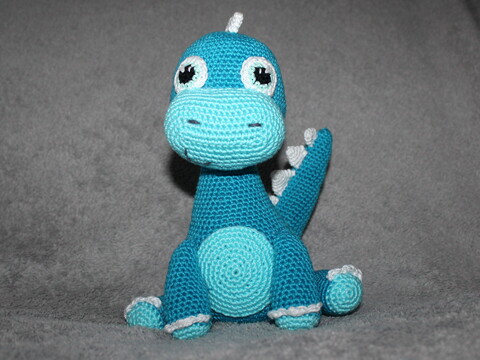 Crochet Dinosaur Pattern – Baby Dino Olaf, approx. 20 cm (EN & DE)