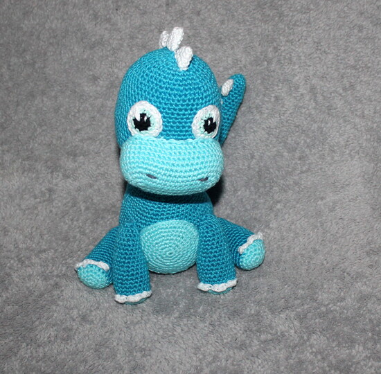 Crochet Dinosaur Pattern – Baby Dino Olaf, approx. 20 cm (EN & DE)