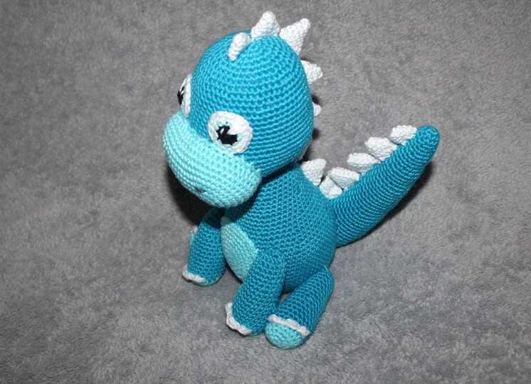 Crochet Dinosaur Pattern – Baby Dino Olaf, approx. 20 cm (EN & DE)