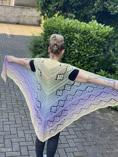 Häkelanleitung Tuchweste "Einhornbaby"