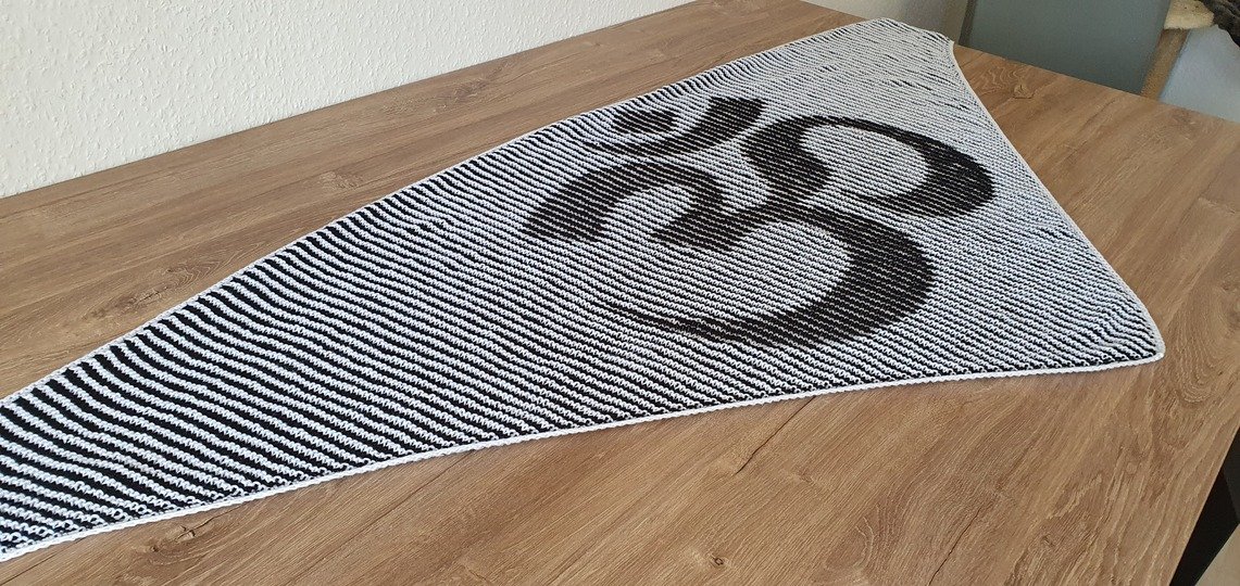 OM Symbol, Shadow Knitting, Illusion Knitting, Motiif Shawl