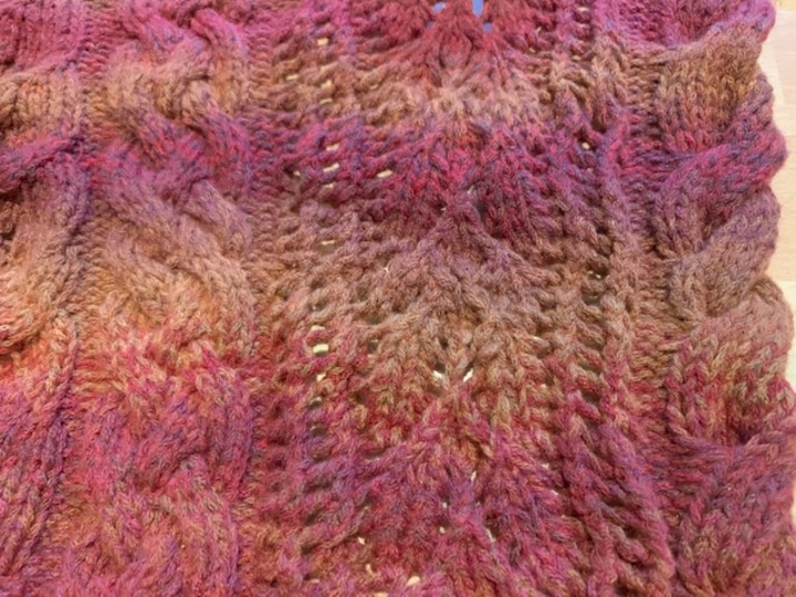 Strickanleitung für das Tuch Herbstblätter