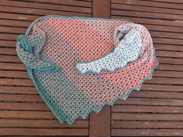 Pattern dragontail scarf "Dragonlady"