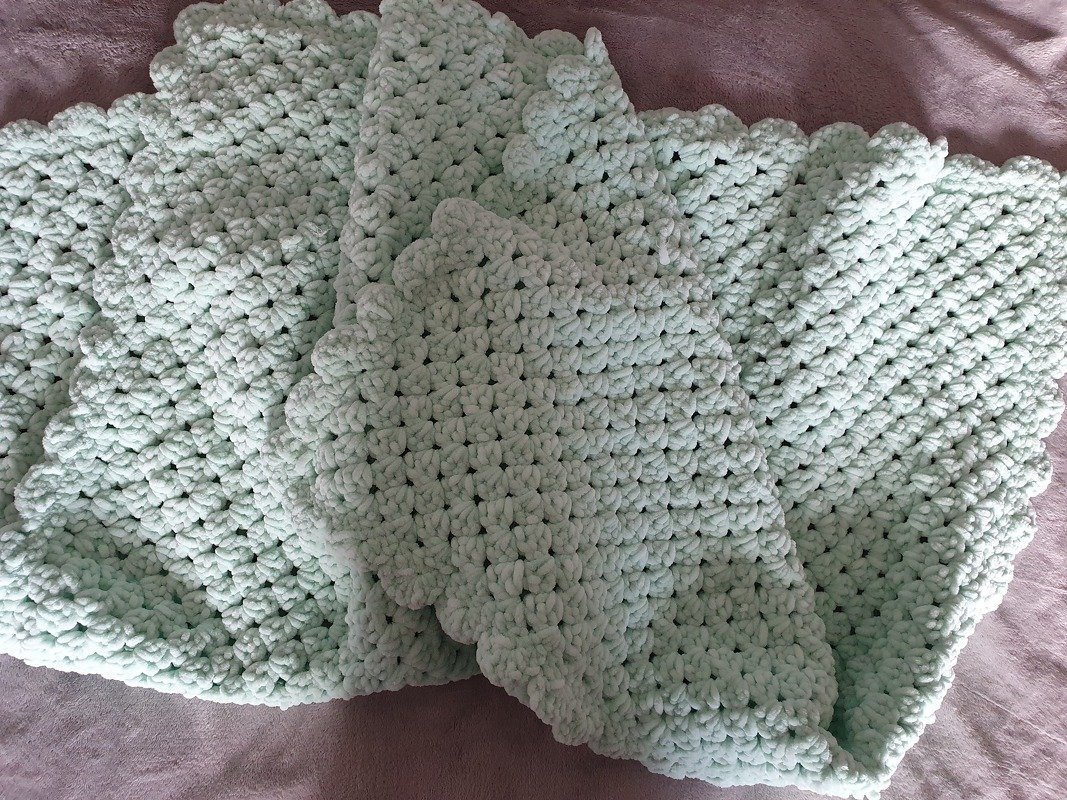 Häkelanleitung Babydecke im Granny Style!