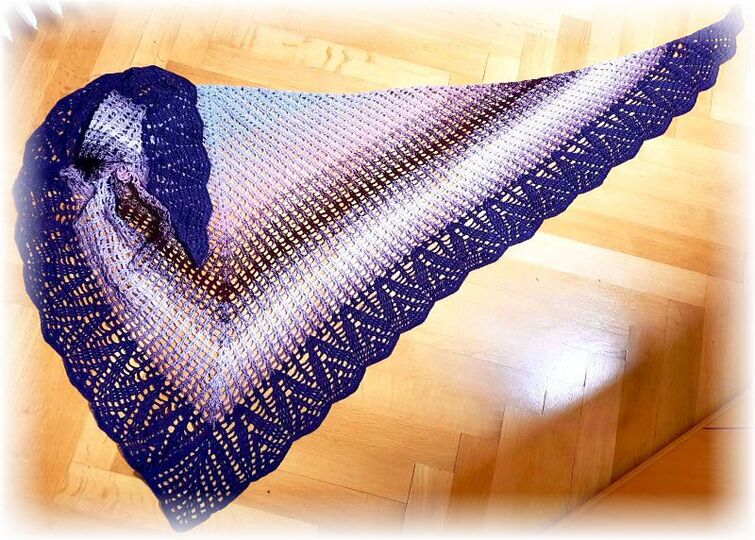 Häkelanleitung großes luftiges Dreieckstuch Rosana