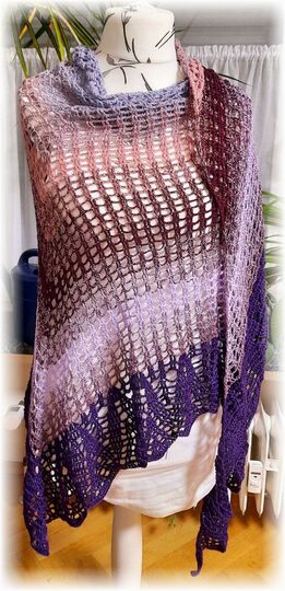 Häkelanleitung großes luftiges Dreieckstuch Rosana