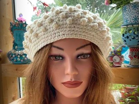 Baskenmütze "Pearly" mit netten Noppen