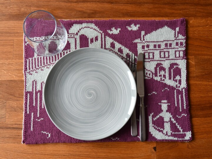 Double Knitting Pattern Placemat "Venetia"