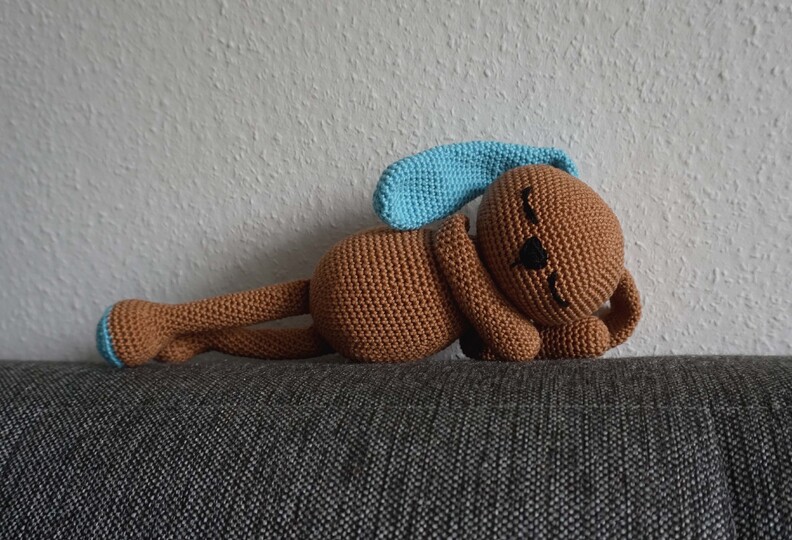 Amigurumi Häkelanleitung schlafender Hase Bella