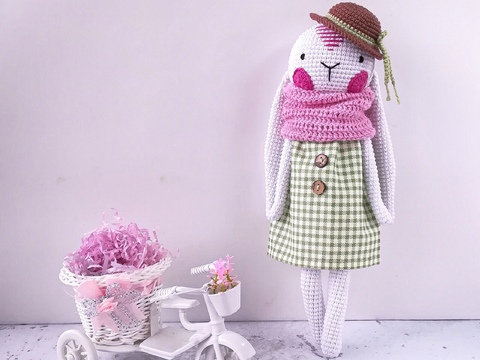 Amigurumi crochet pattern Mary the bunny