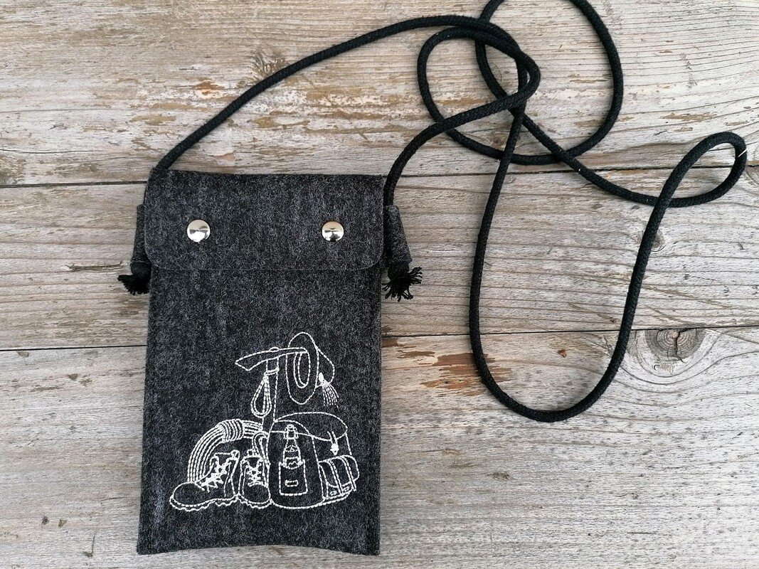 Stickdatei Rucksack Bergschuh Berge Wandern - Bild 5