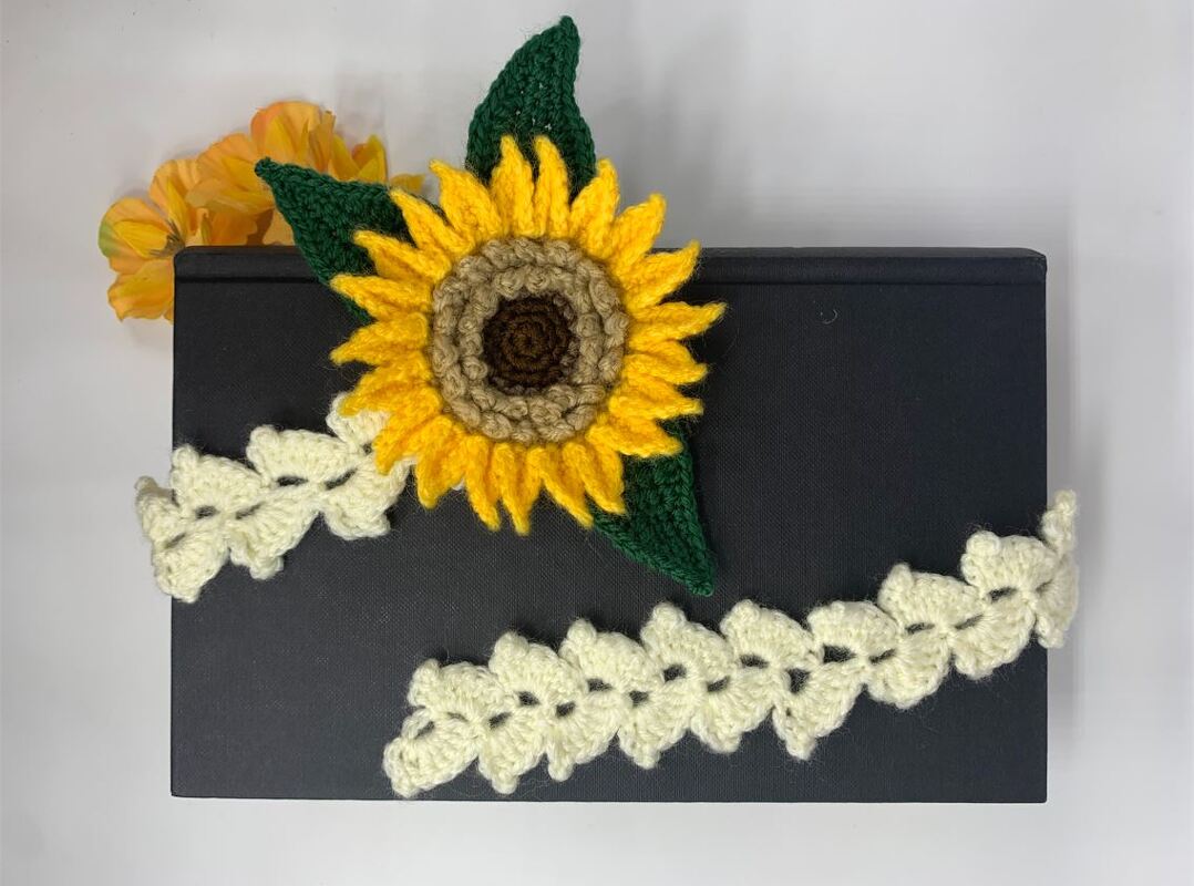 Häkelanleitung 3-in-1 Lesezeichen - Pfauenfeder, Rose und Sonnenblume - Bild 6