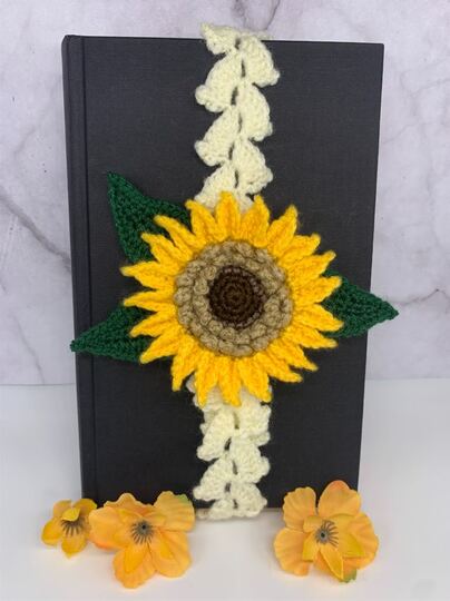 Crochet pattern - 3-in-1 bookmarks: peacock feather, rose and sunflower