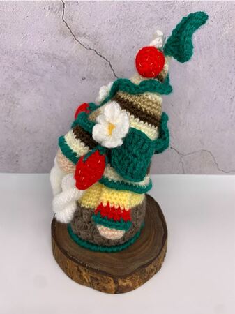 Crochet pattern strawberry gnome I