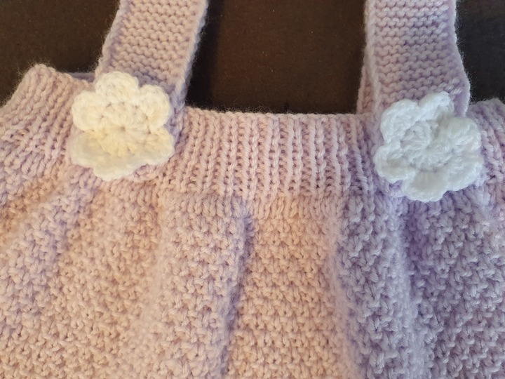 Strickanleitung Baby Röckchen mit Trägern Größe 80/86!