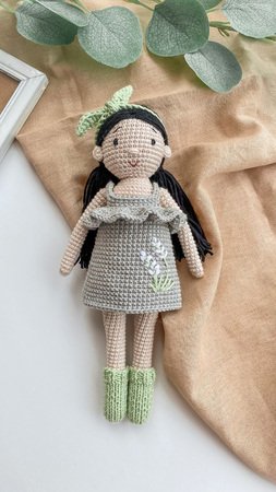 Amigurumi doll pattern