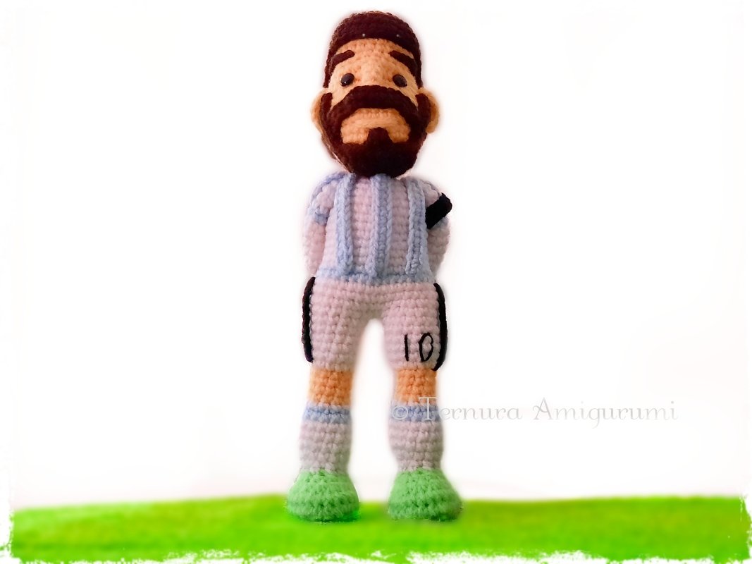 Crochet pattern football player Messi - Image 2