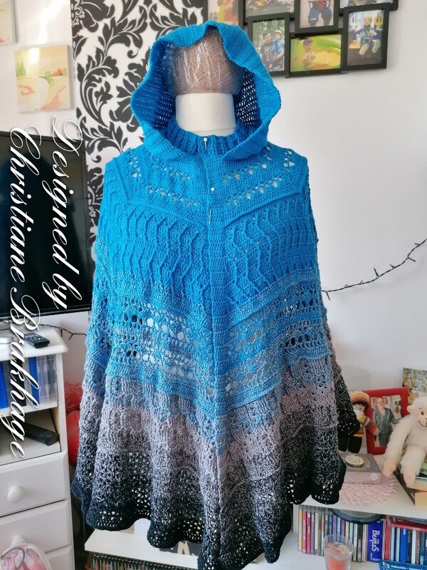 Anleitung "Ramona" Cape mit Kapuze