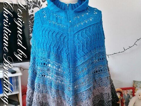 Anleitung "Ramona" Cape mit Kapuze