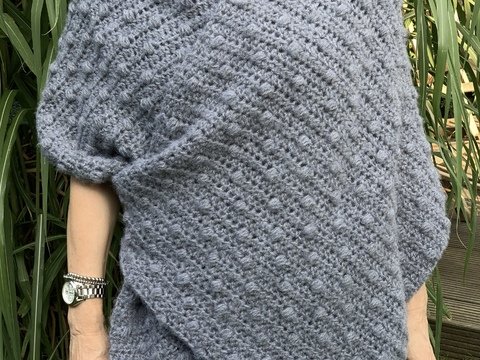 Häkelanleitung "Schultertuch Flauschi" von OttiBerlin